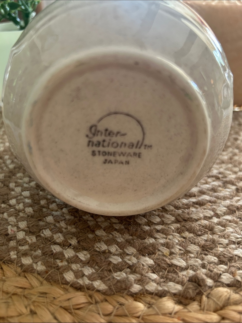 Small International Hearts Cottage Canister with Lid in Cream and Blue - Picture 4 of 4